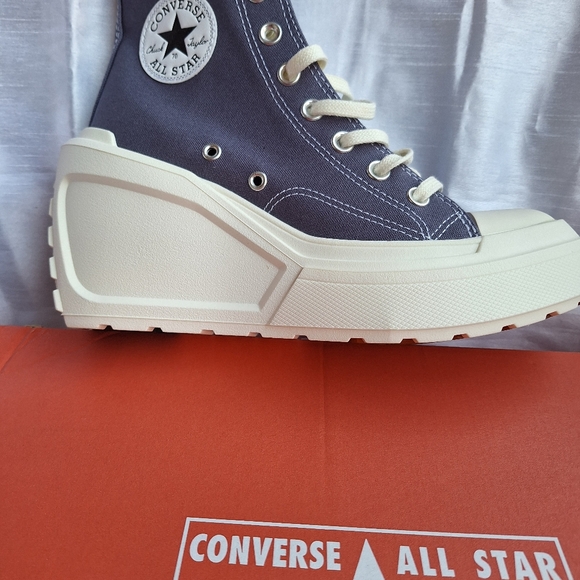 Converse chuck 70 De Luxe Wedge Platform Sneakers. 8, Lavender. - Picture 7 of 7